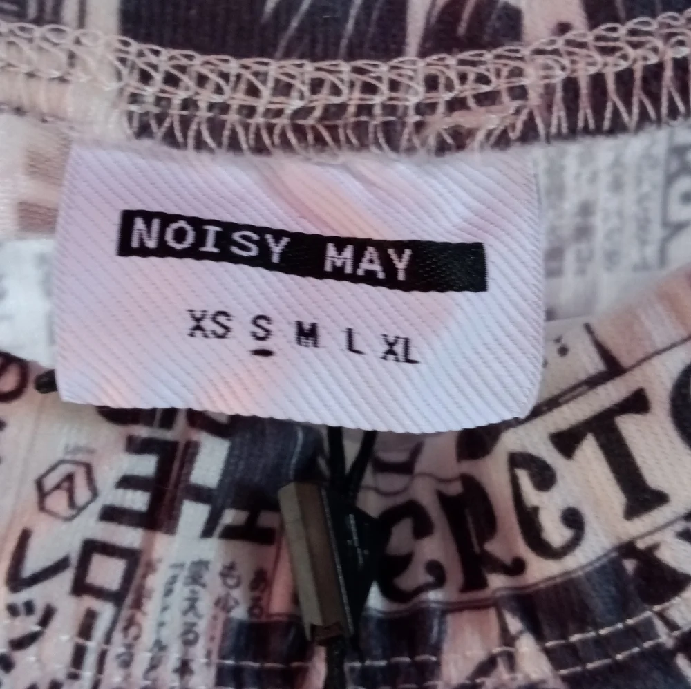 NOISY MAY Mini Skirt only size S. Bright white/Euphoria - Picture 4 of 7